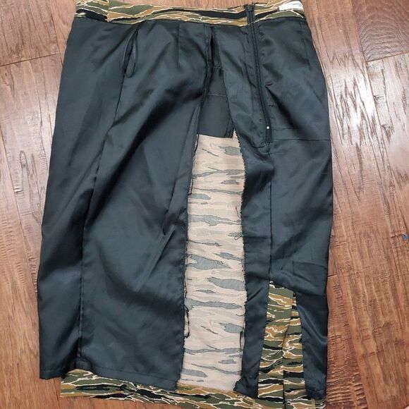 Uniqlo Pencil Skirt 8 - Picture 8 of 9